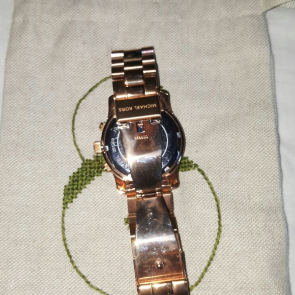 Michael Kors watch - Picture 7 of 8